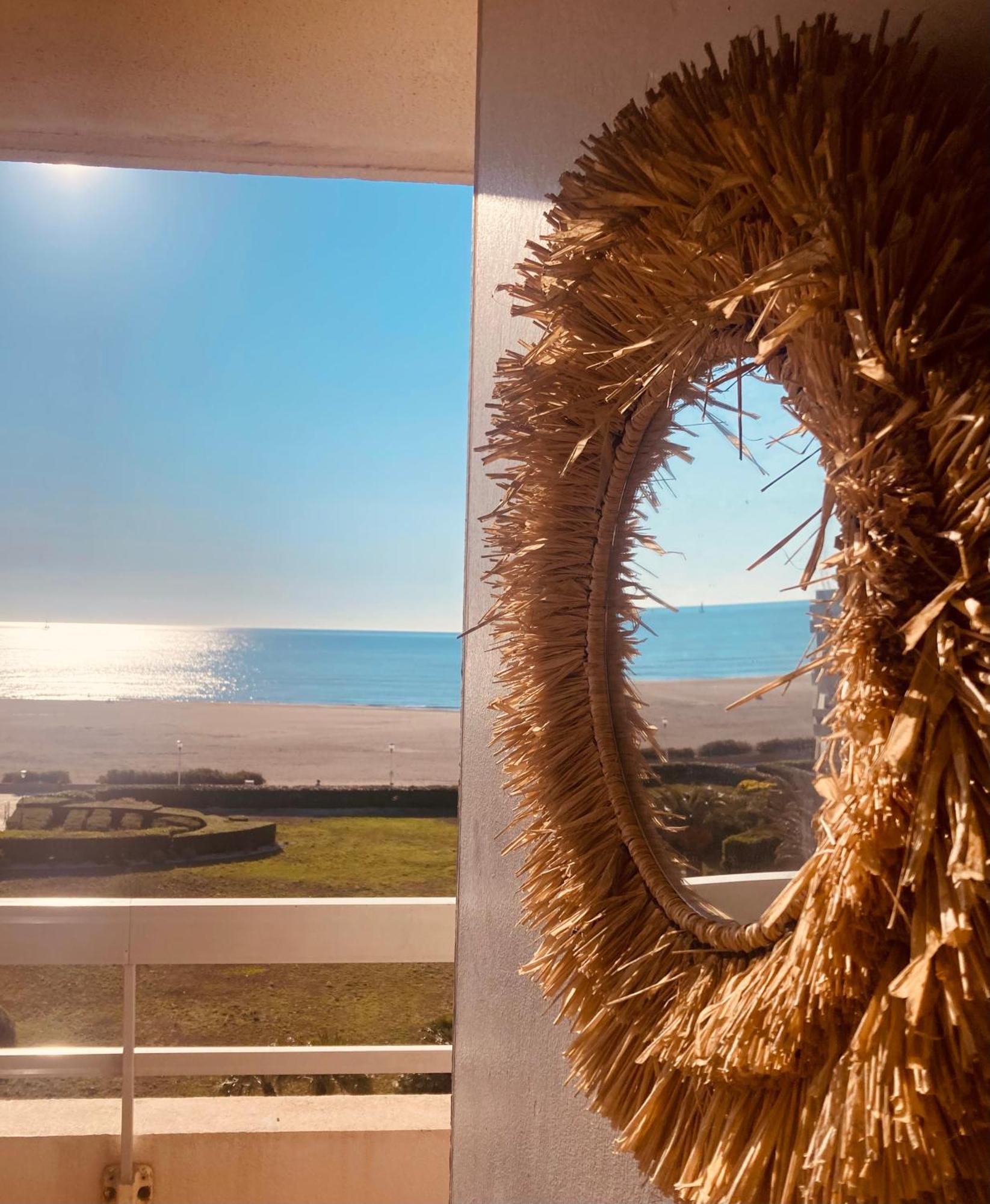 Studio face à la mer +terrasse+ parking Canet-en-Roussillon Extérieur photo
